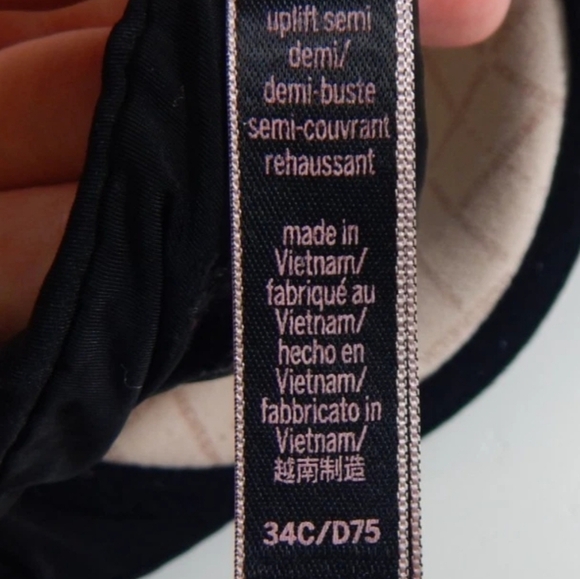 Victoria's Secret Uplift Semi Demi Bra - Picture 3 of 4